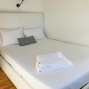 Kleine Kamer met een King Size Bed